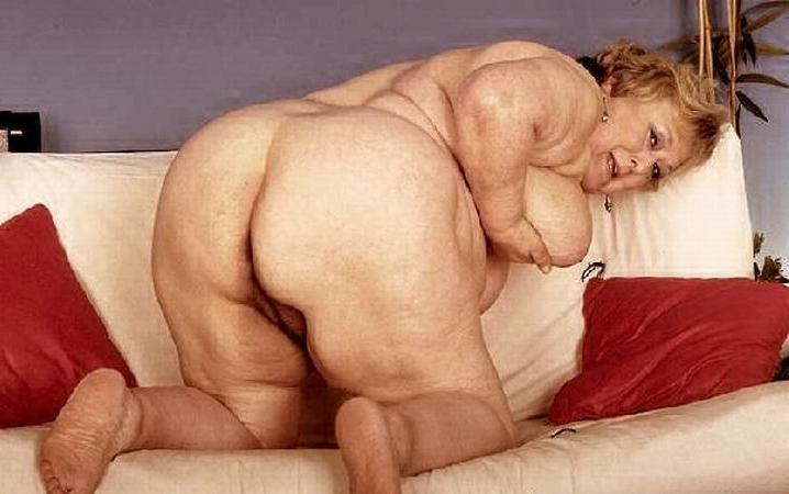 18P kinky older amateur grannies poser