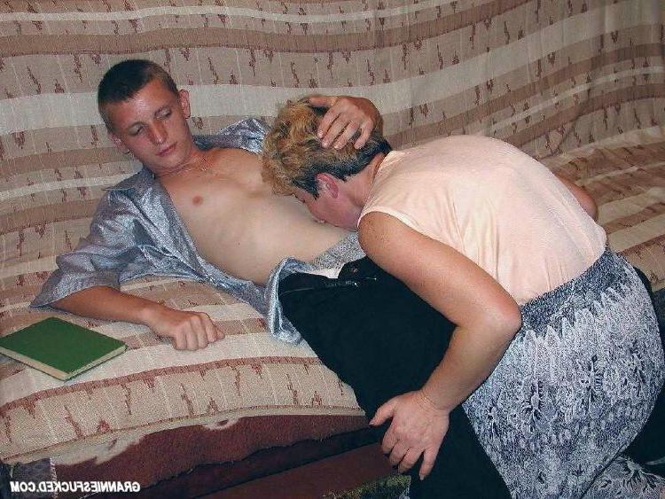 16P Nasty grannie getting hard pumping action from young lover