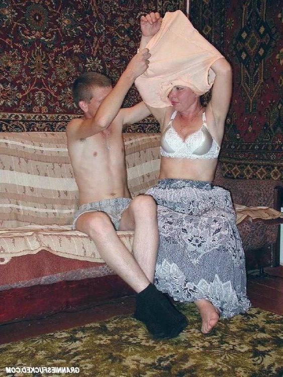 16P Nasty grannie getting hard pumping action from young lover