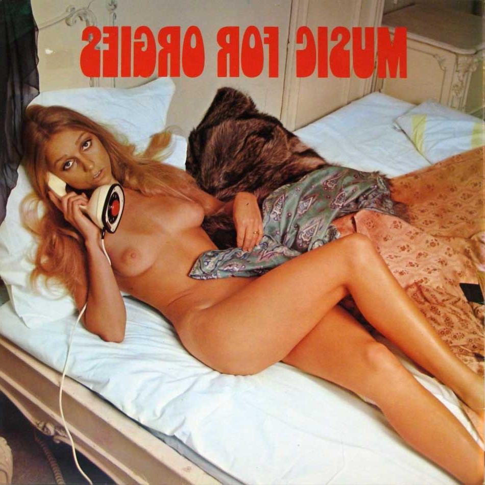 16P Pretty classic ladies posing naked in sixties