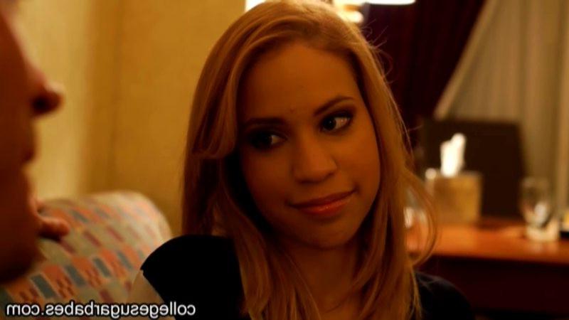 16P Broke Mae Olsen makes some money with her pussy