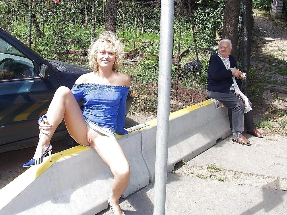 25P REALLY HOT GIRLS IN PUBLIC 14