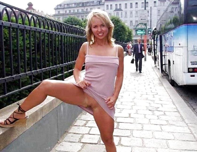 25P REALLY HOT GIRLS IN PUBLIC 14
