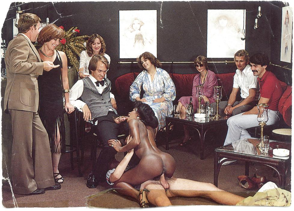 11P Real Ebony bitch on snob party