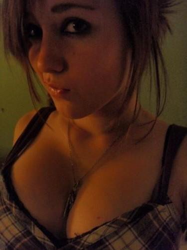 15P Sexy Juggs on These GF's