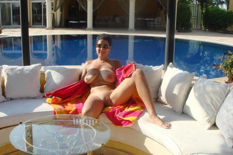 15P Sexy Juggs on These GF's