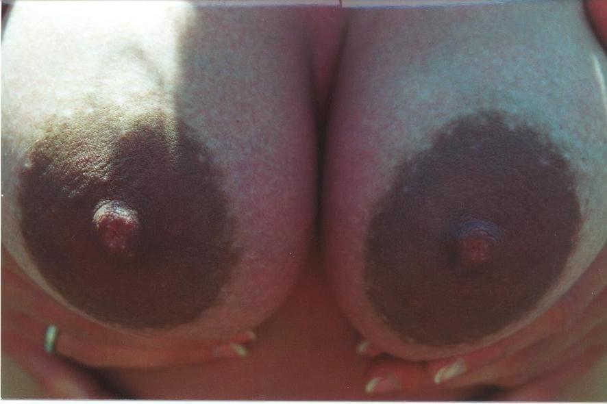 15P Sexy Juggs on These GF's