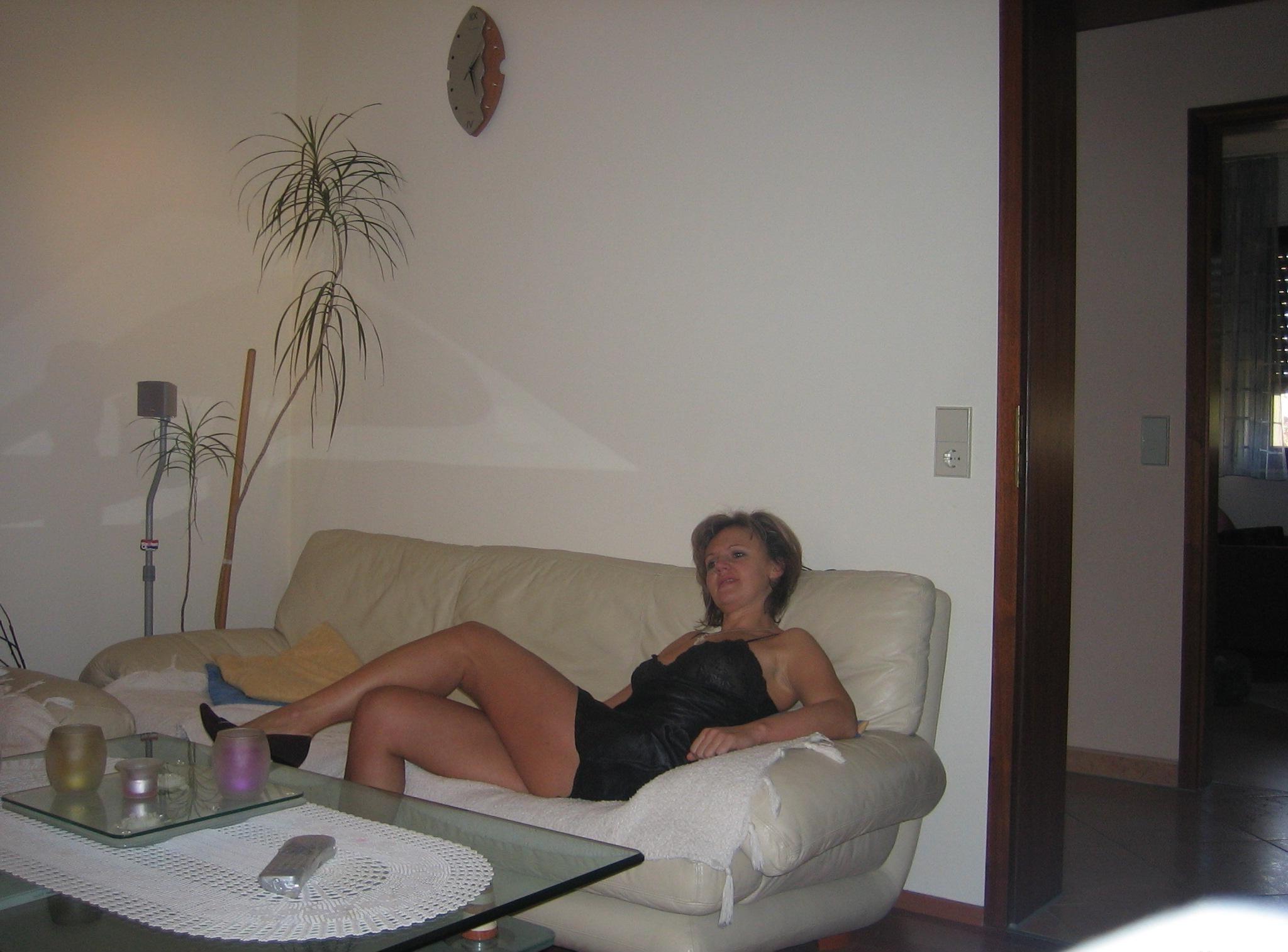 15P Real milfs in homemade sex videos