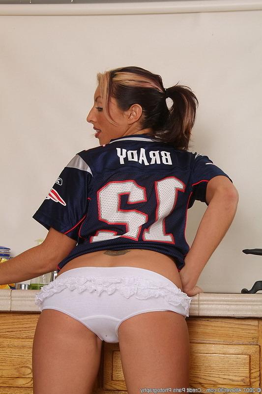 16P Cute kinky petite mature housewife takes off little panties