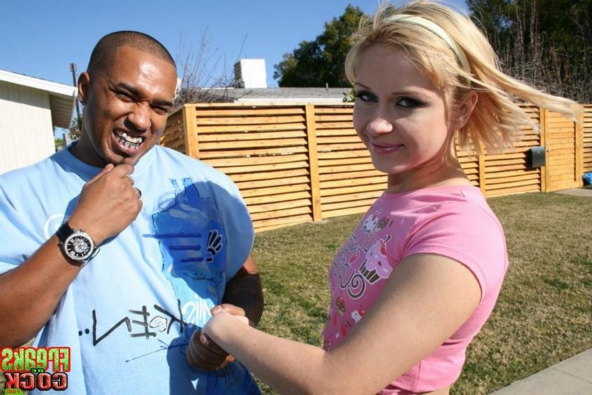 16P white babe takes joyride on a black monster dick