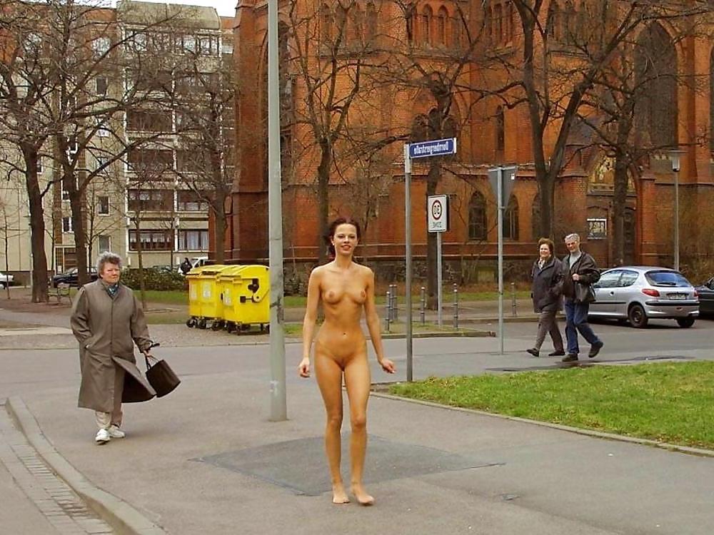 25P REALLY HOT GIRLS IN PUBLIC 30
