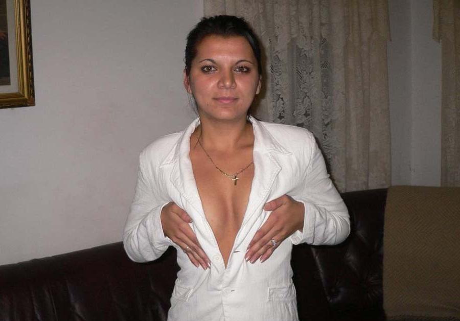15P Sexy kinky amateur Latina hotties