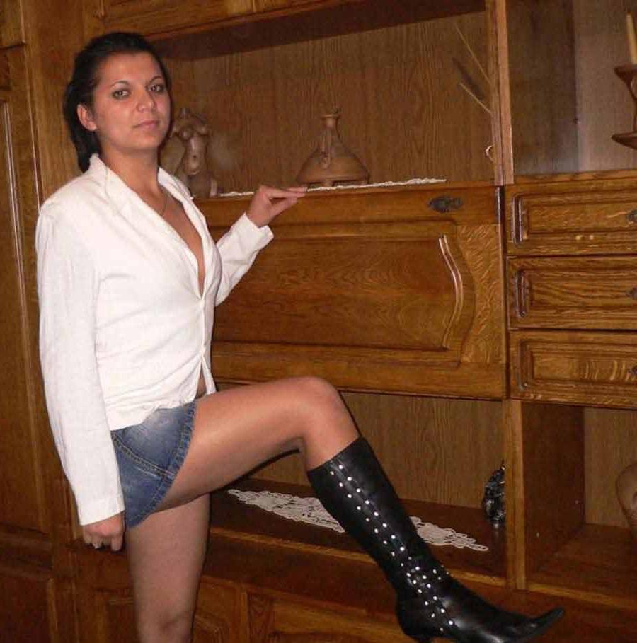 15P Sexy kinky amateur Latina hotties