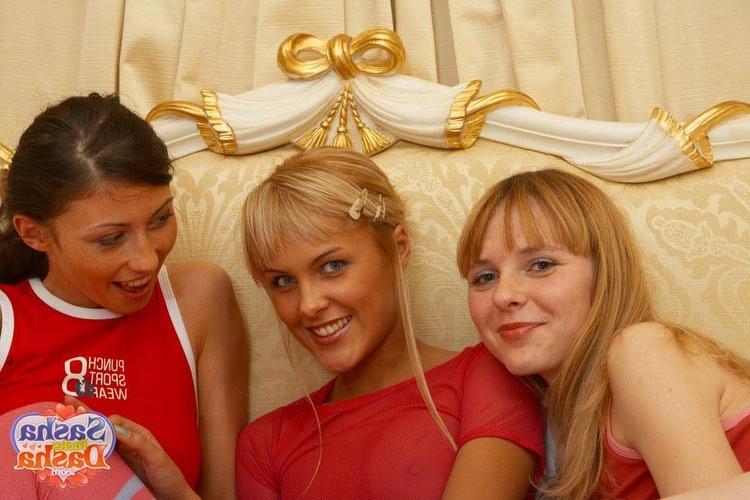 17P Three delicious young hotties in nasty lesbian action