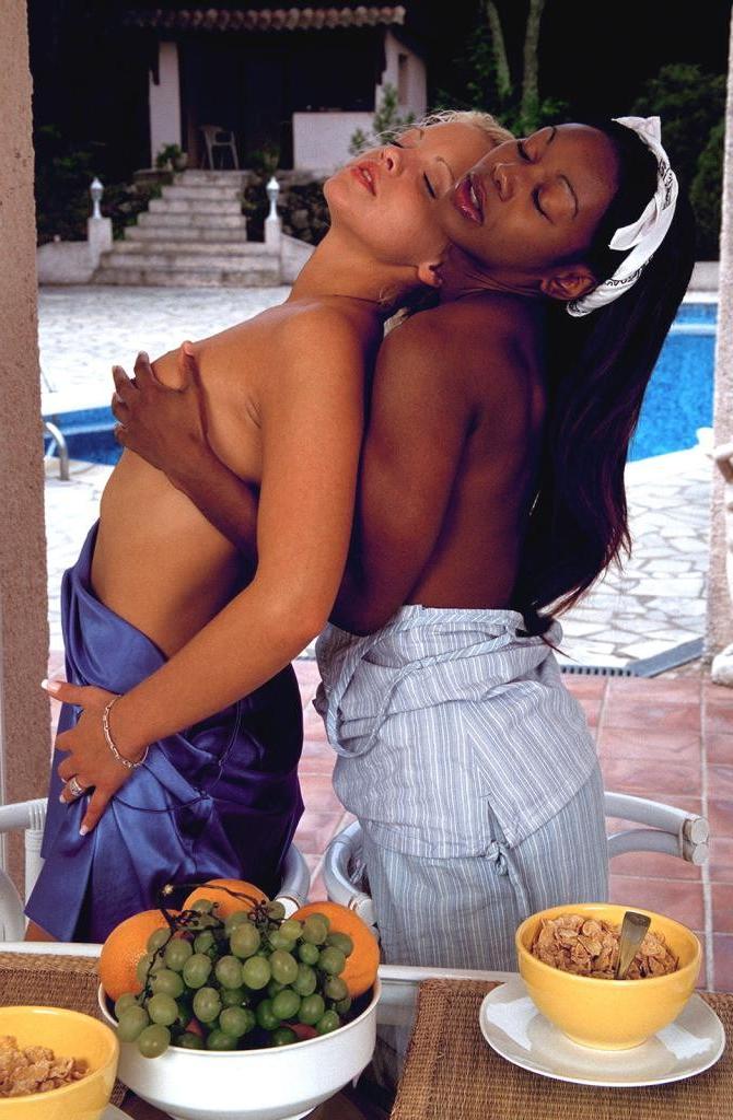 20P Horny lesbian babes enjoying an interracial pussy licking