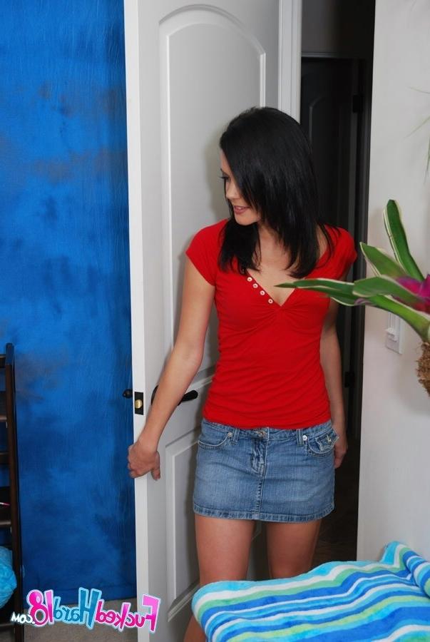16P Brunette horny chick whore drilling and blowing nasty guy