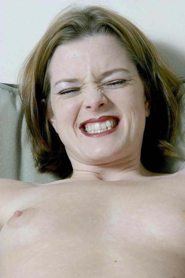 16P Mature juicy pussy spreading wide and masturbating