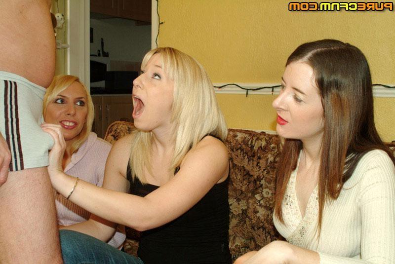 18P Girls offering a pizzaboy money to work his cock