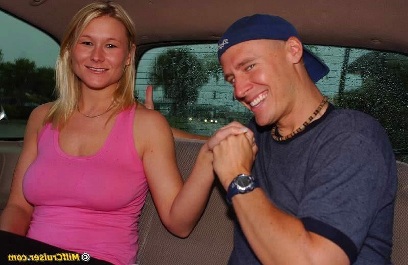 16P Blonde milf with great tits down for some raunchy sex