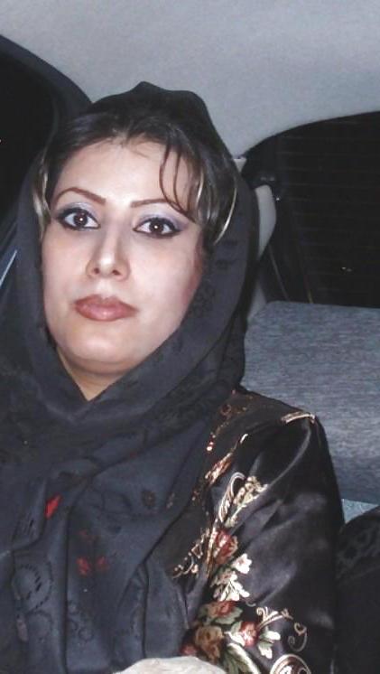 9P Arab bitch
