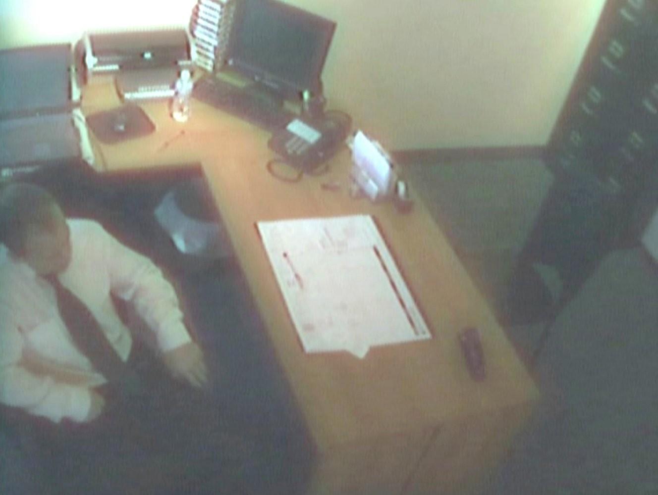 15P son of a bitch boss caught fucking the secretary