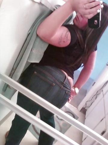 15P Curvy Facebook Slut