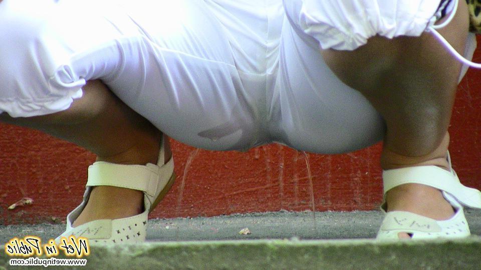 12P Urine-soaked white breeches and nude bold pussy of a public piss-ant
