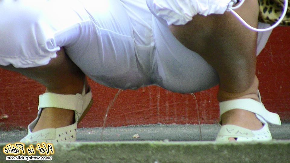 12P Urine-soaked white breeches and nude bold pussy of a public piss-ant