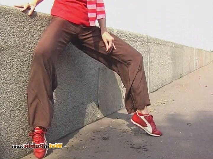 12P Confused pussycat relieves herself right in her pants in public place