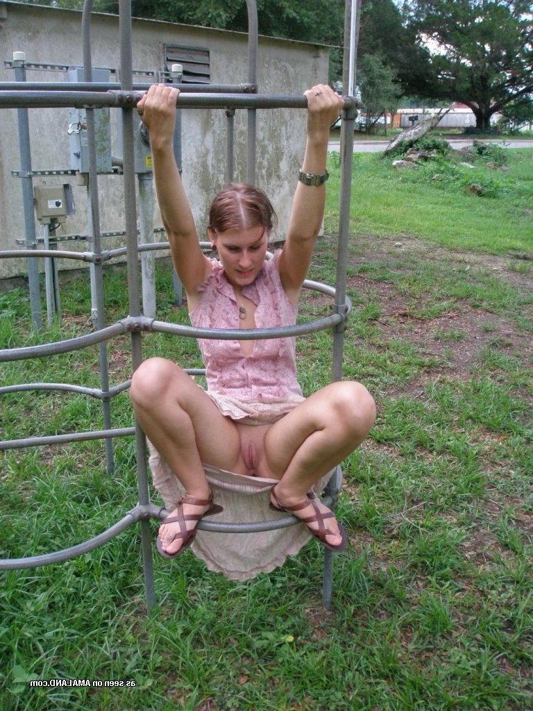 15P Exhibitionist amateur teen girlfriend flashing in public places