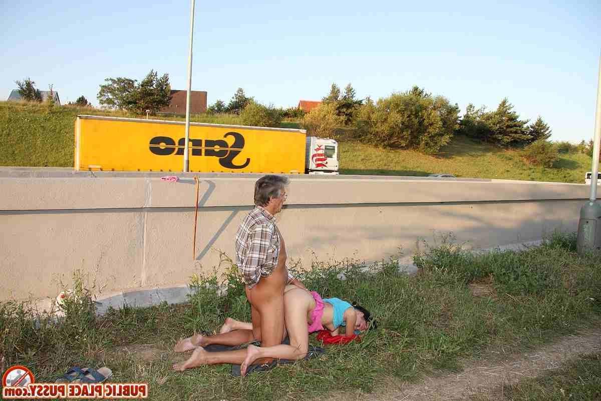 14P Teen having sex with old guy in public