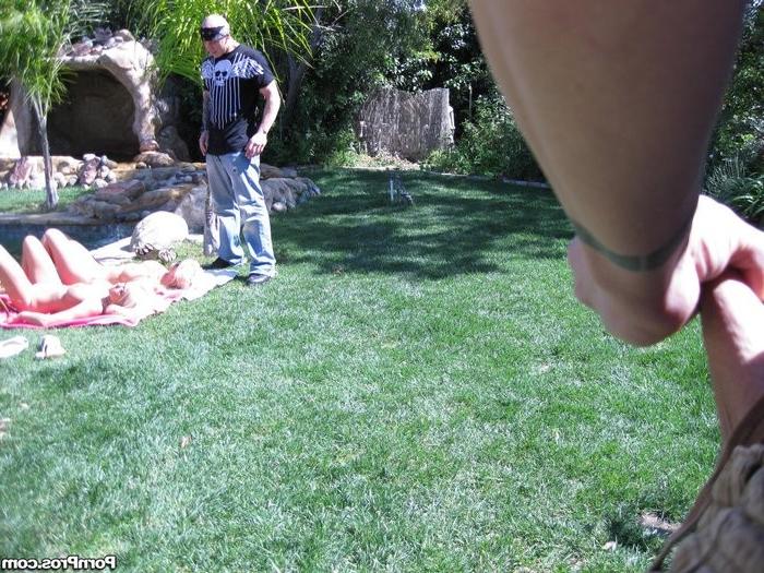 12P cumshots and nasty load swapping
