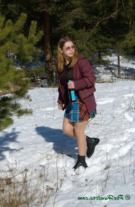 16P Teen peeing in the snow forest