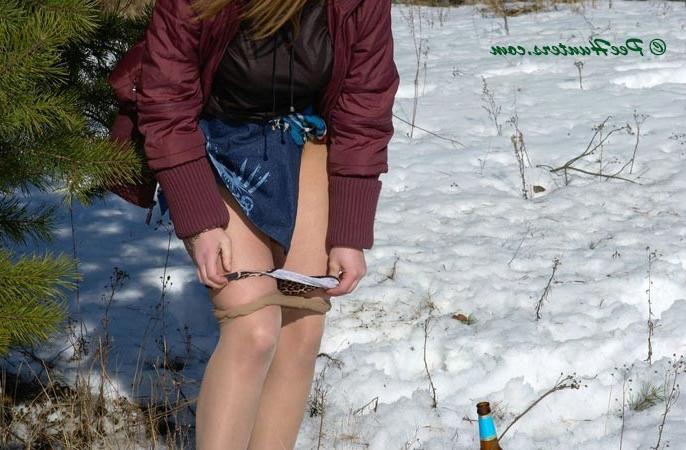 16P Teen peeing in the snow forest