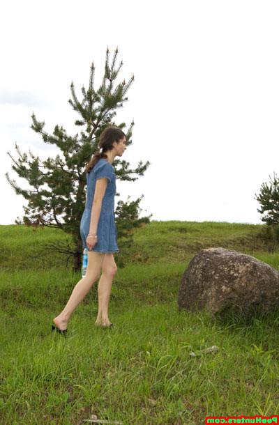16P Nasty chick in jeans skirt peeing at the nature