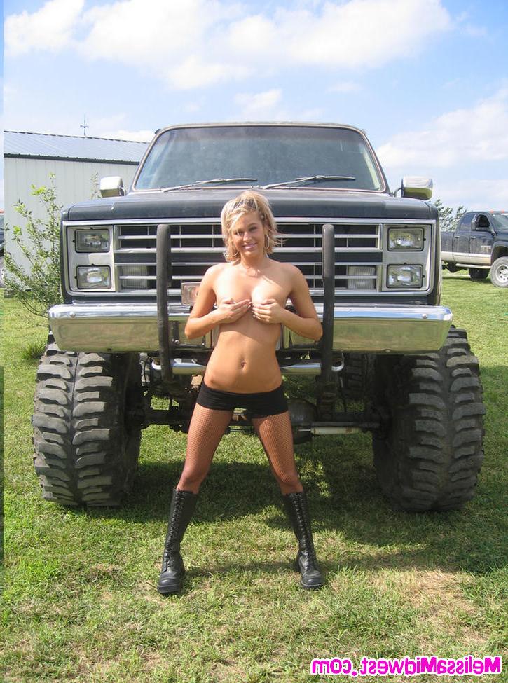 16P Melissa plays naked by her huge monster truck