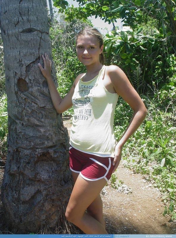 16P Topless teen girl outdoors