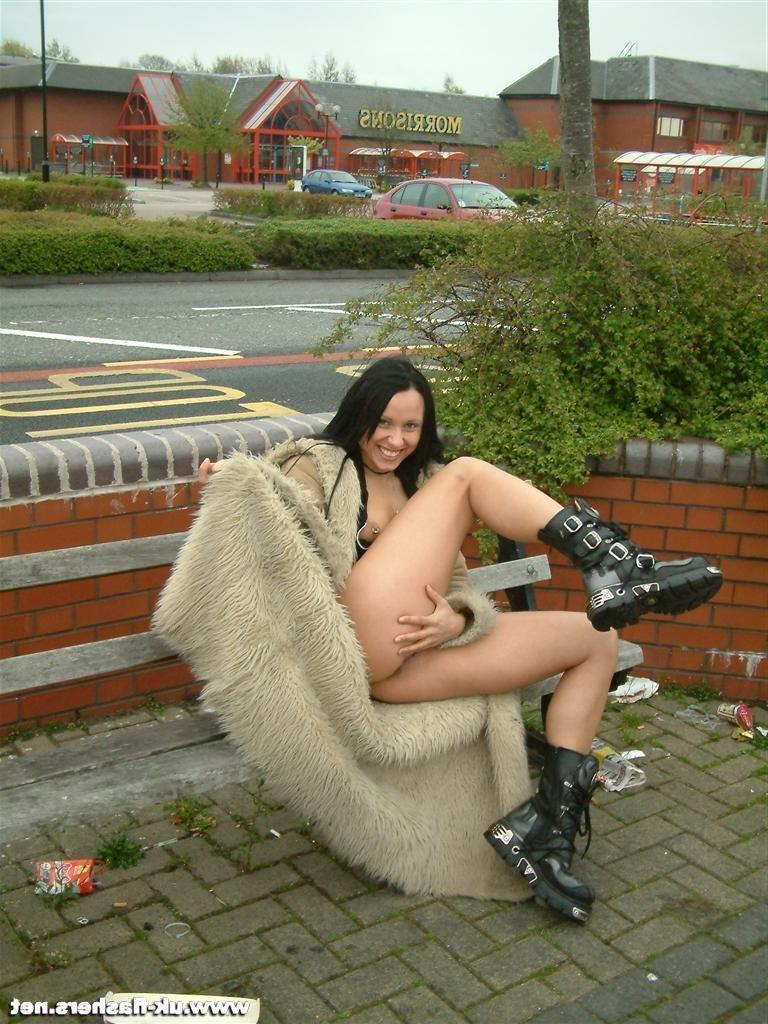 15P Brunette peeing in public