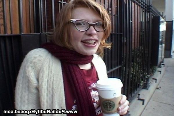 15P naughty chick flashes pussy and tits in public