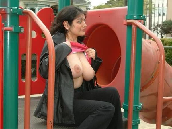 16P Huge Tits Flashed Outdoors in Public Park