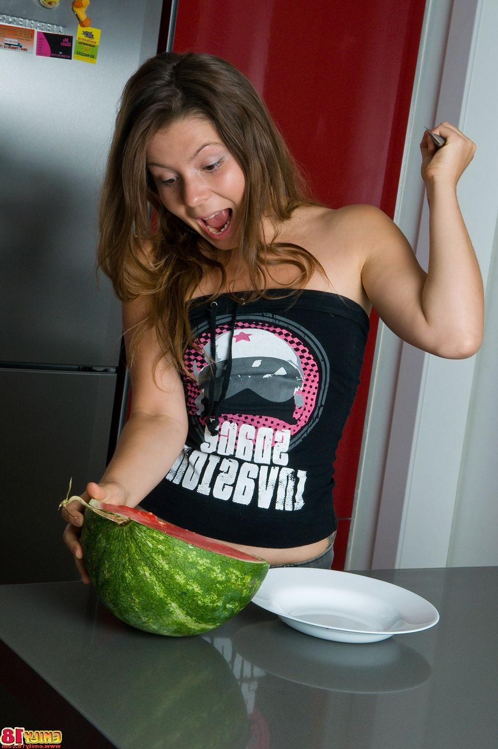 16P Pretty teen gets totally naked and plays with watermelon