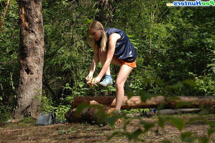 16P Girl stops to smoke a cig and take a leak in woods