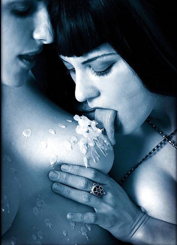 12P Kinky Girls 1