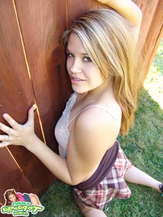 16P Soft young Teen Topanga enjoys some juicy grapes