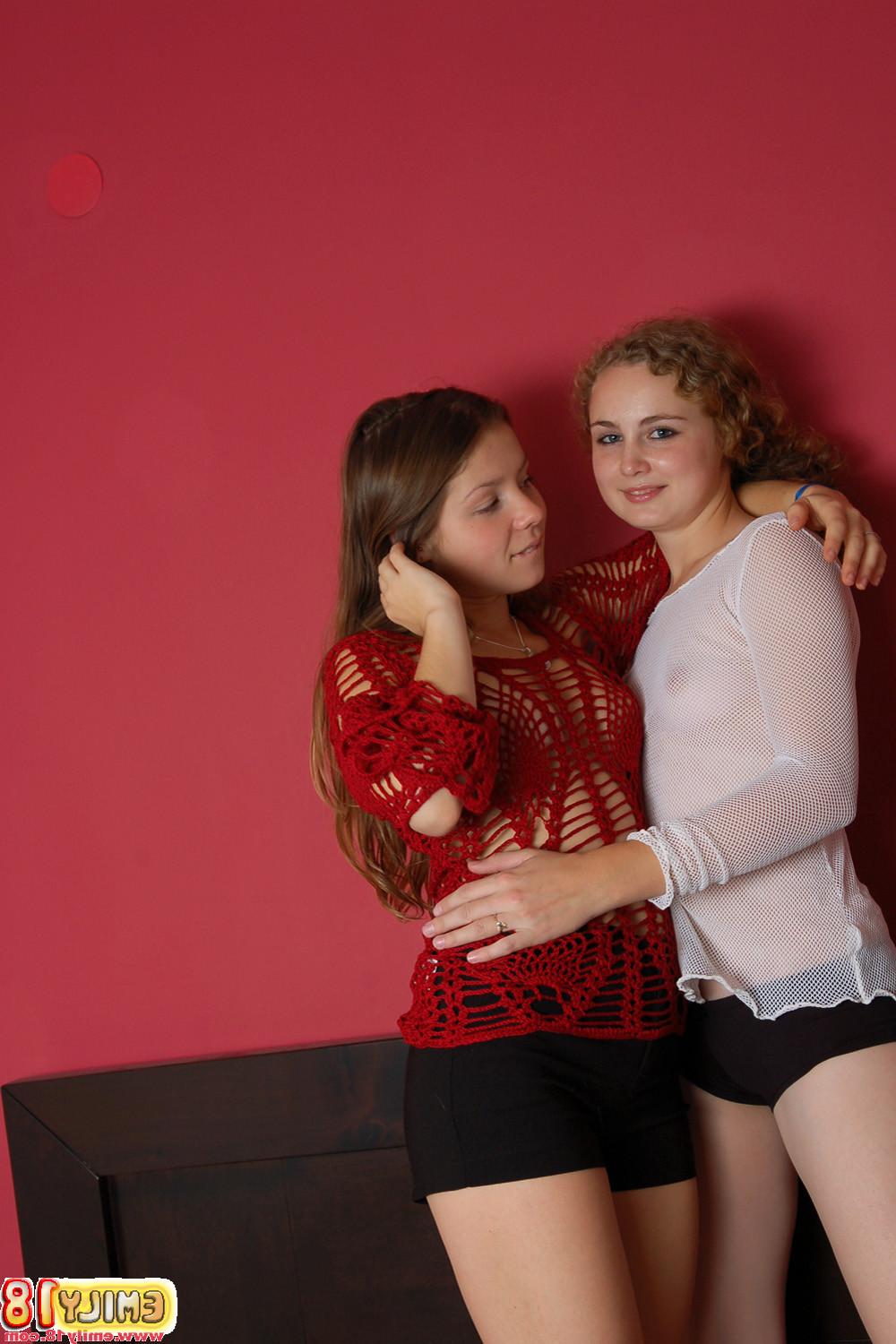 15P amazing teen emily love to play with her girlfriend