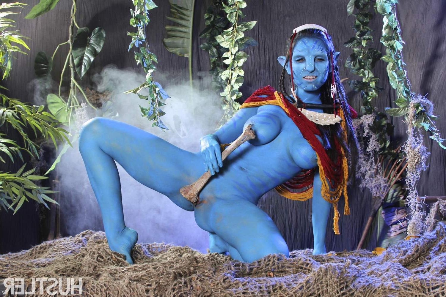 6P Yurizan Beltran is a cock hungry avatar queen