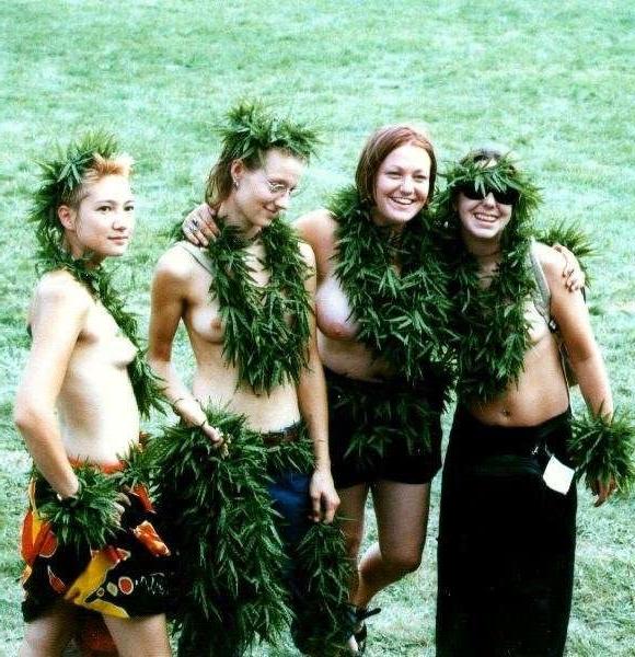16P Candid photos of real teen amateurs going topless and more