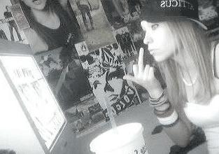 20P Amateur punk rocker chicks