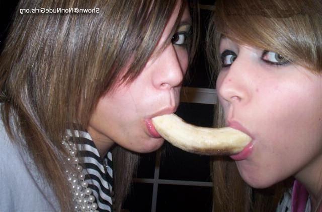 20P Amateur punk rocker chicks