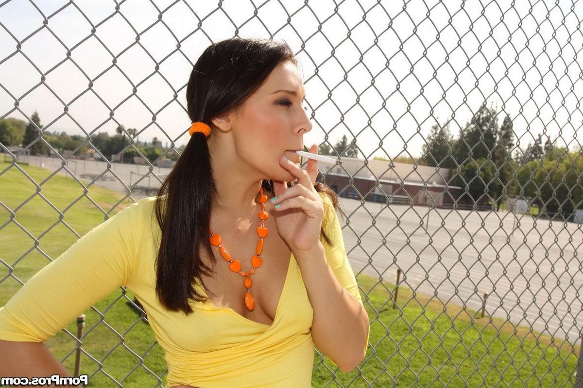 15P Hot teen Gracie Glam fucking a lucky school security guy